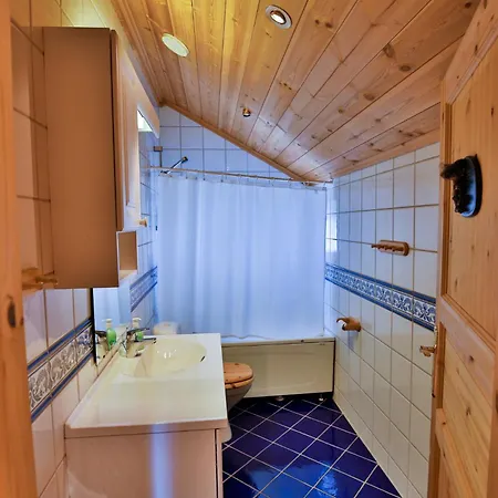 Chalet Grand Log With Fireplace And 12-14 Beds *