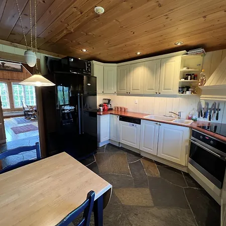 Сasa de vacaciones Grand Log With Fireplace And 12-14 Beds *