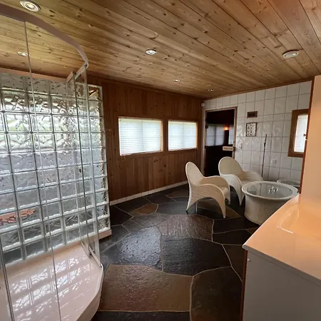 Grand Log With Fireplace And 12-14 Beds Сasa de vacaciones *