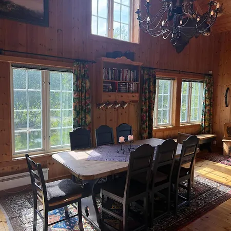 Feriehus Grand Log With Fireplace And 12-14 Beds