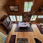 Grand Log With Fireplace And 12-14 Beds Dom wakacyjny *