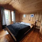 Grand Log With Fireplace And 12-14 Beds Dom wakacyjny